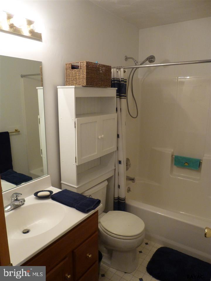 EAST BERLIN - Residential