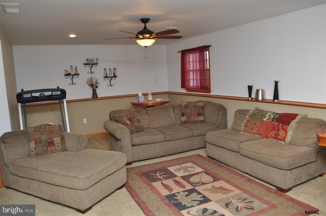 EAST BERLIN - Residential