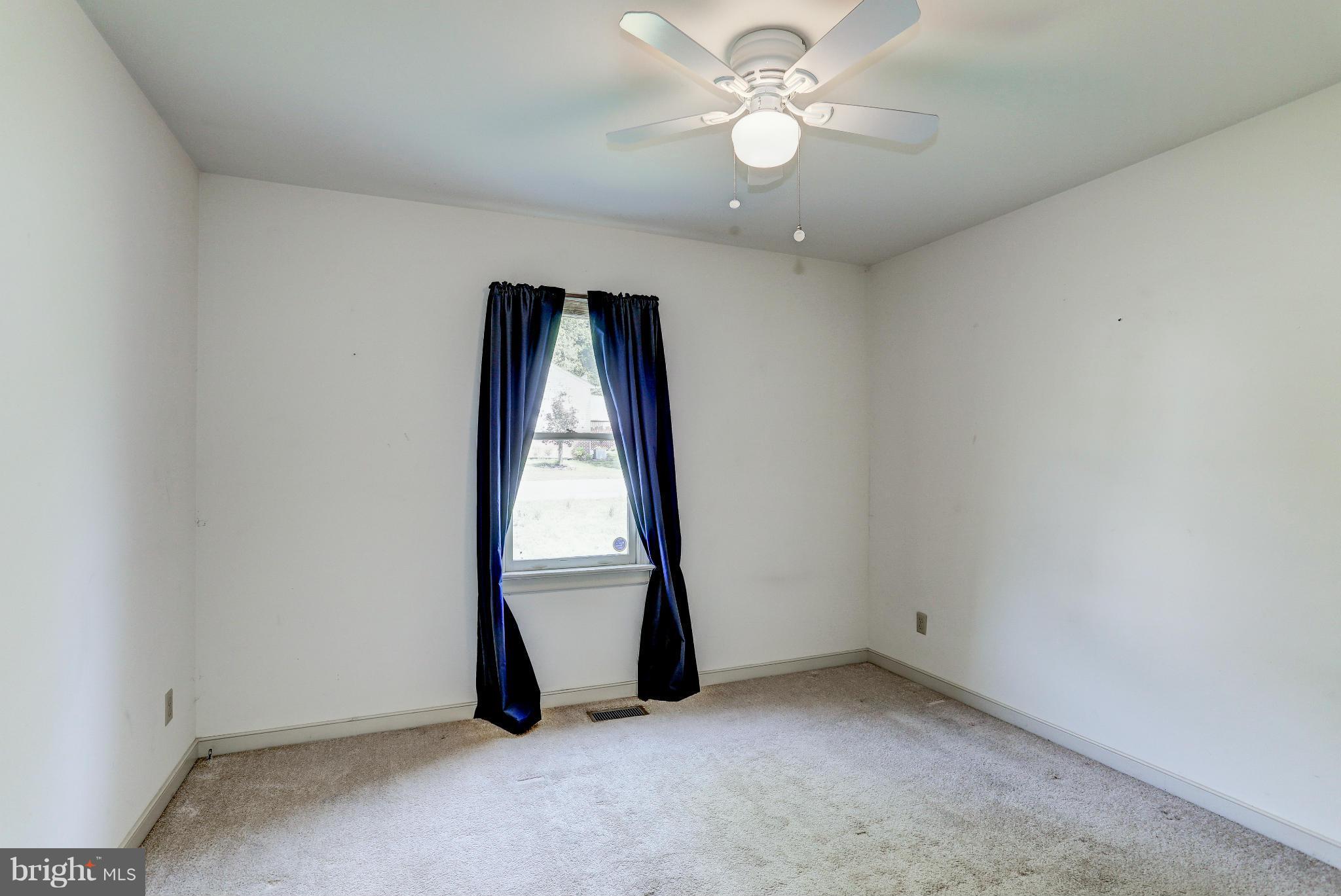 HICKORY KNOLL - Residential