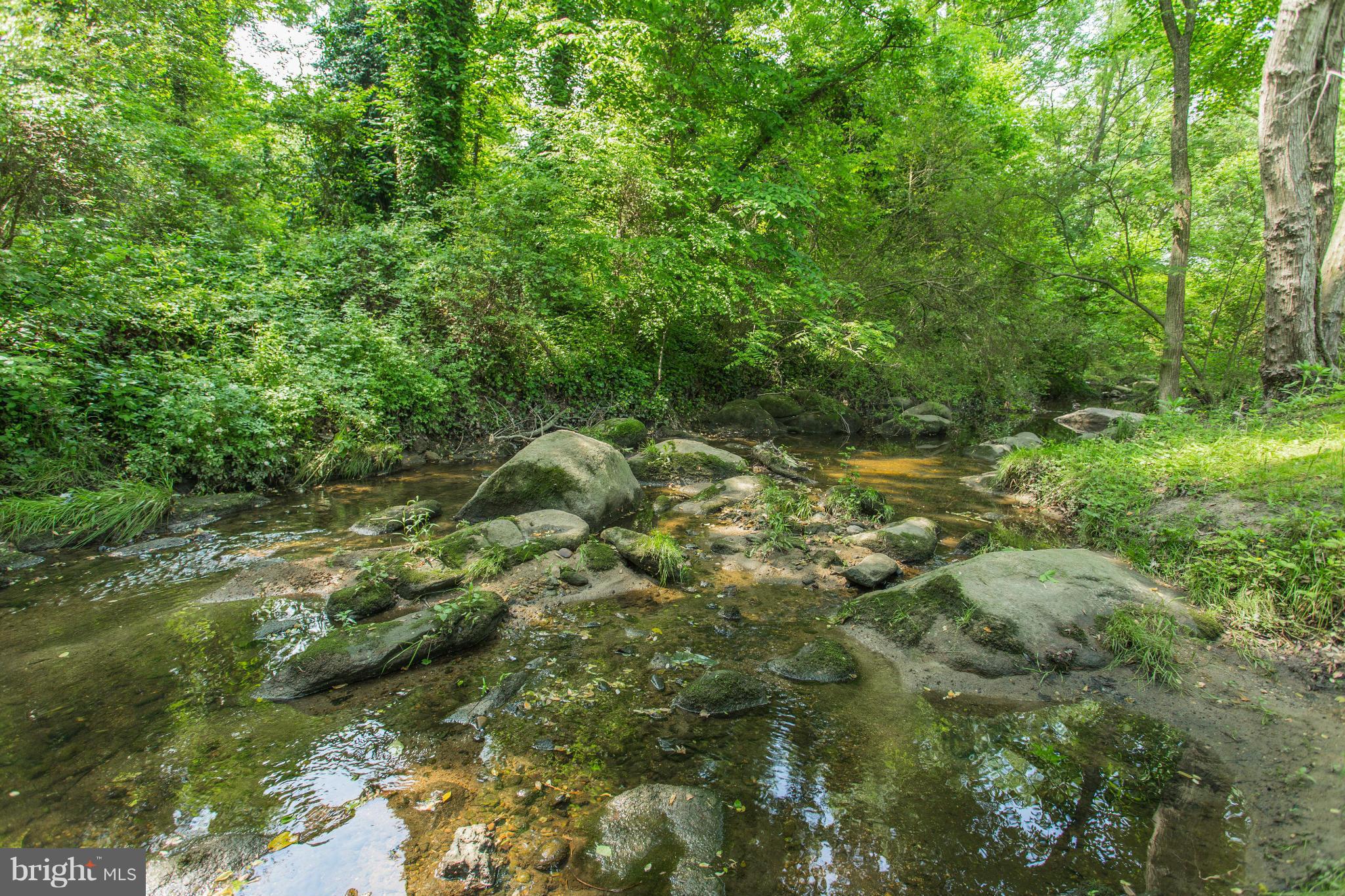 HICKORY KNOLL - Residential