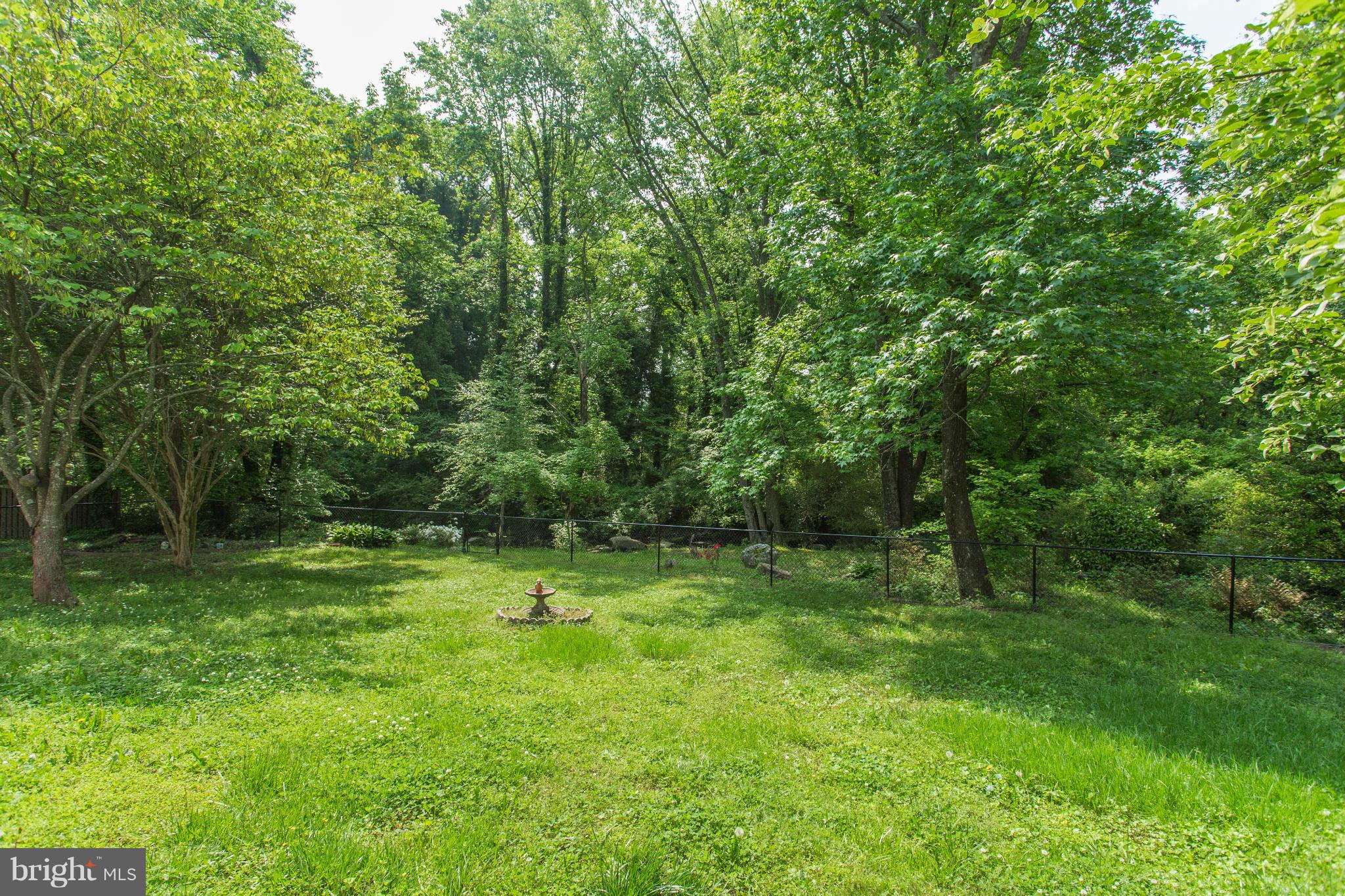 HICKORY KNOLL - Residential