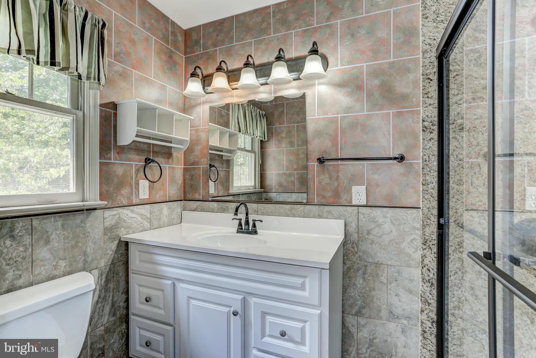 HICKORY KNOLL - Residential