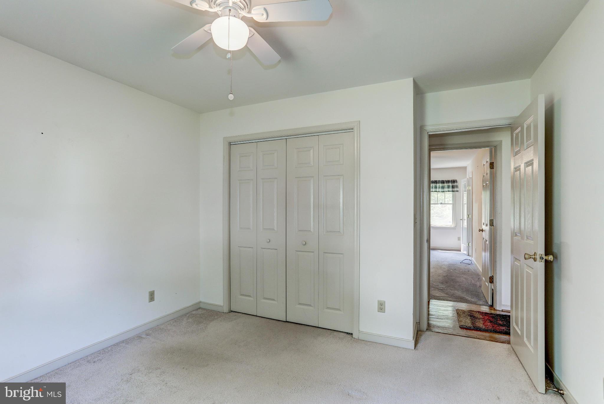 HICKORY KNOLL - Residential