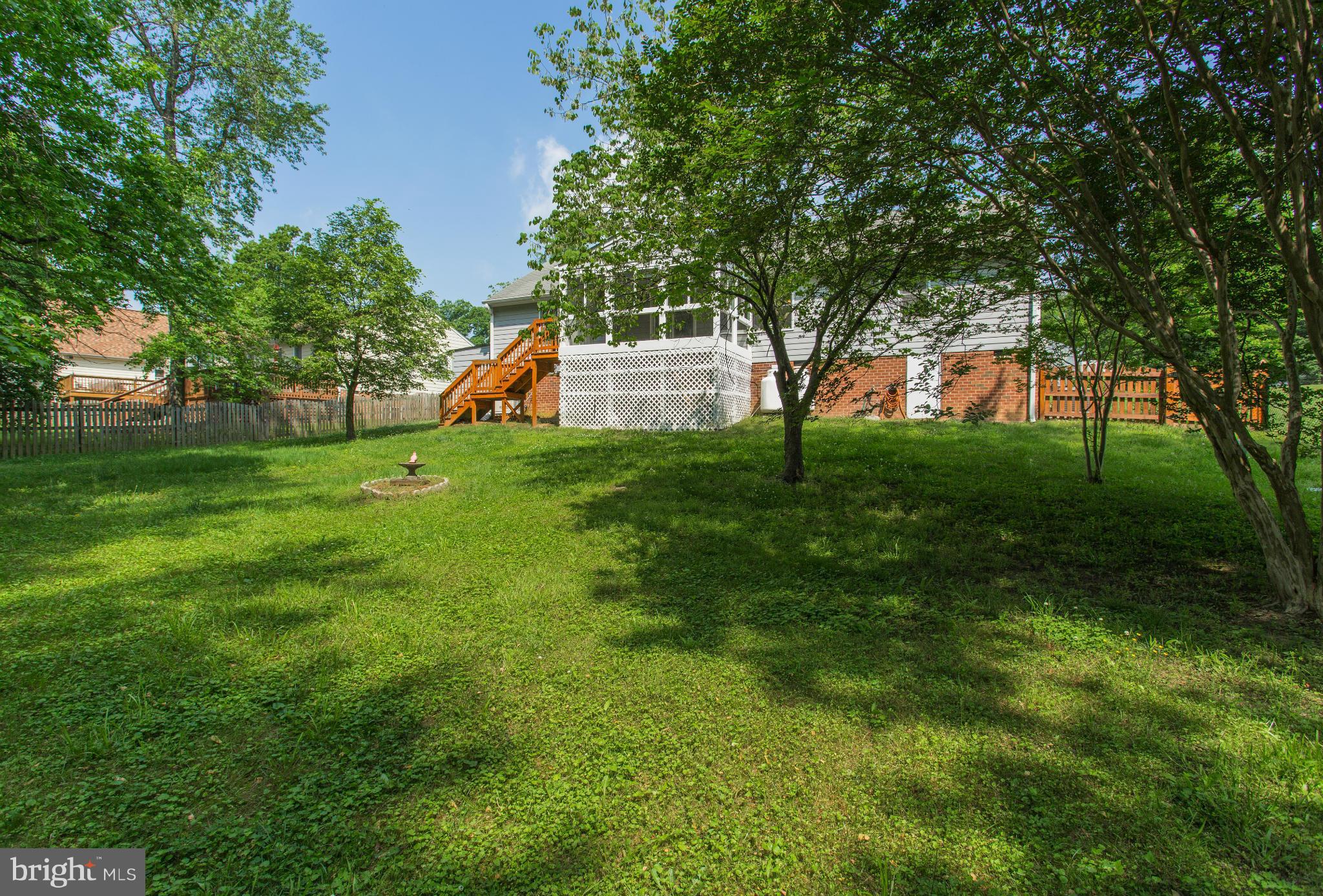 HICKORY KNOLL - Residential