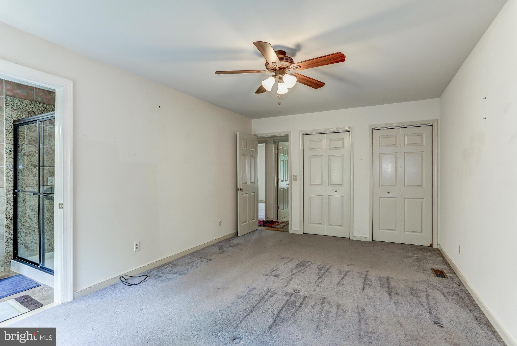 HICKORY KNOLL - Residential