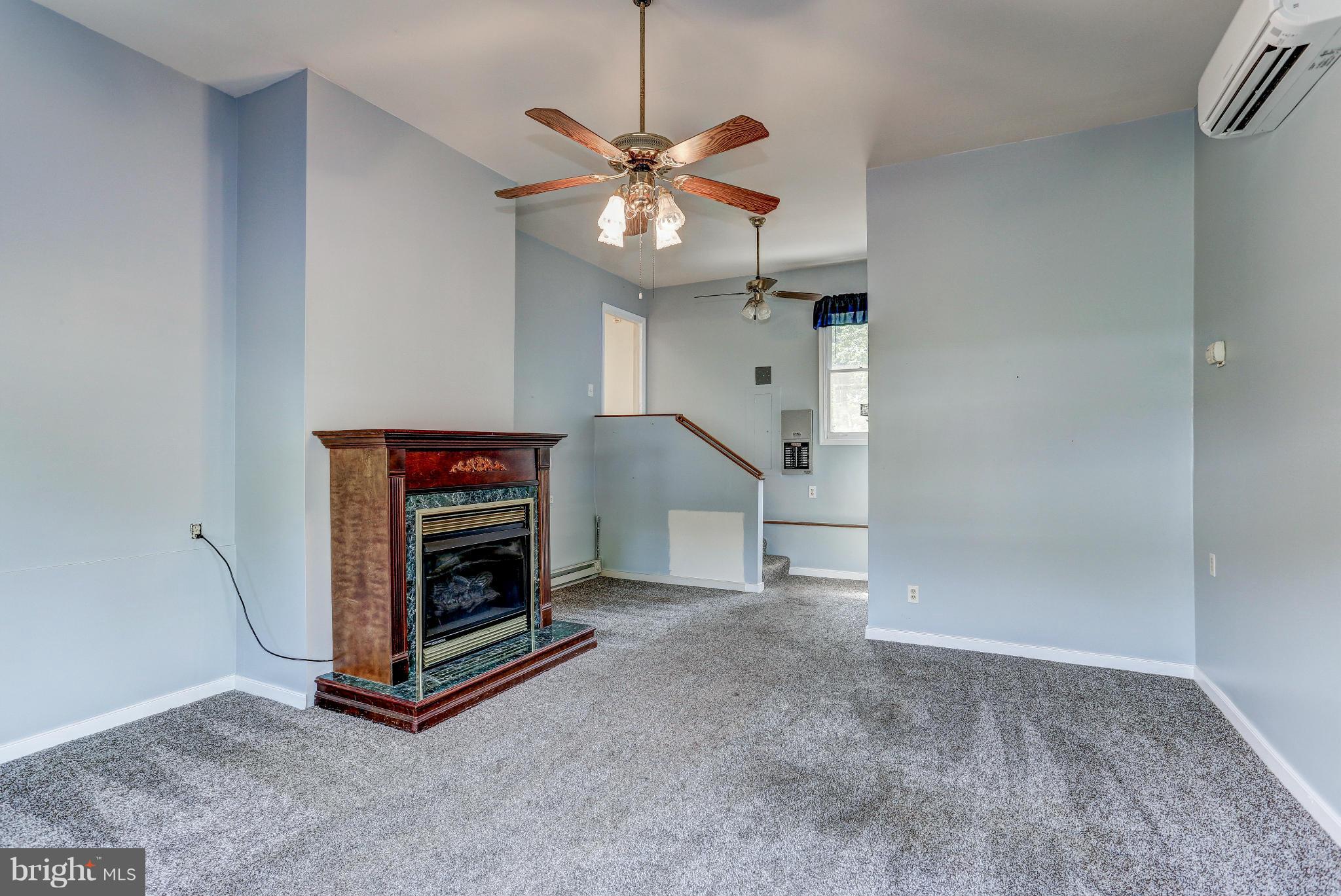 HICKORY KNOLL - Residential