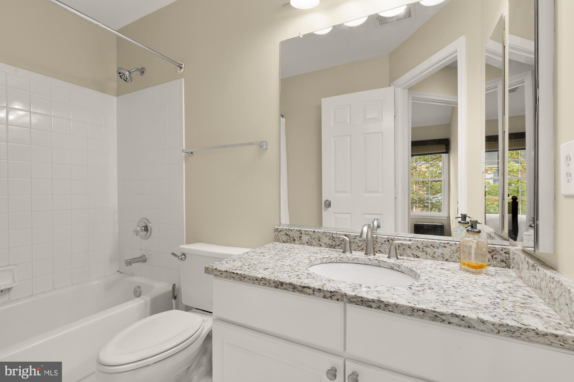 WHITLEY PARK CONDOMINIUM - Residential