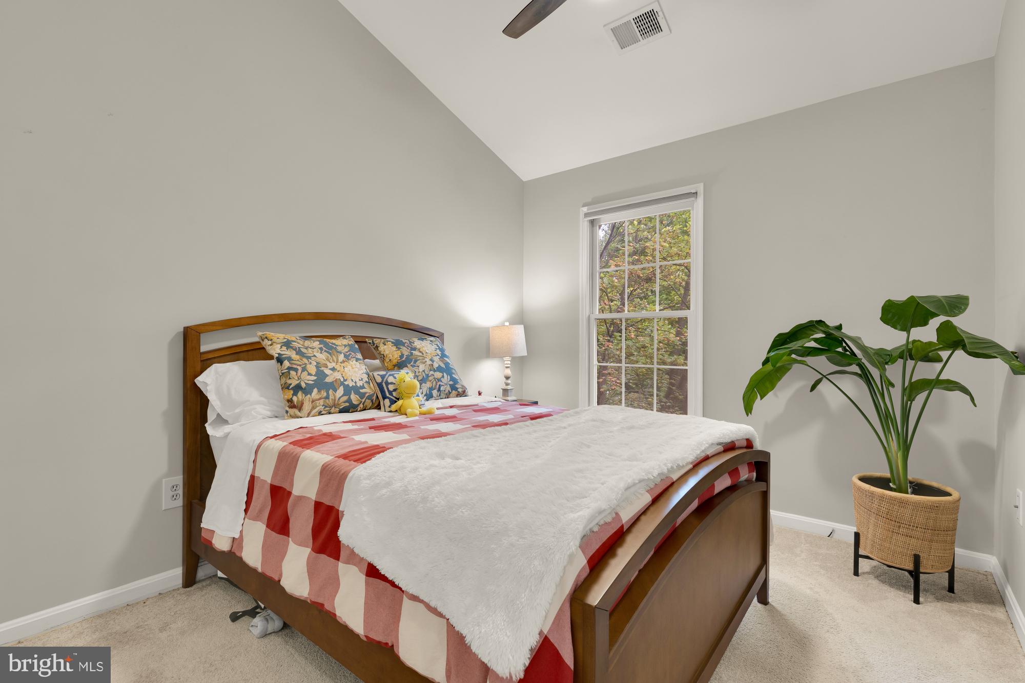 WHITLEY PARK CONDOMINIUM - Residential