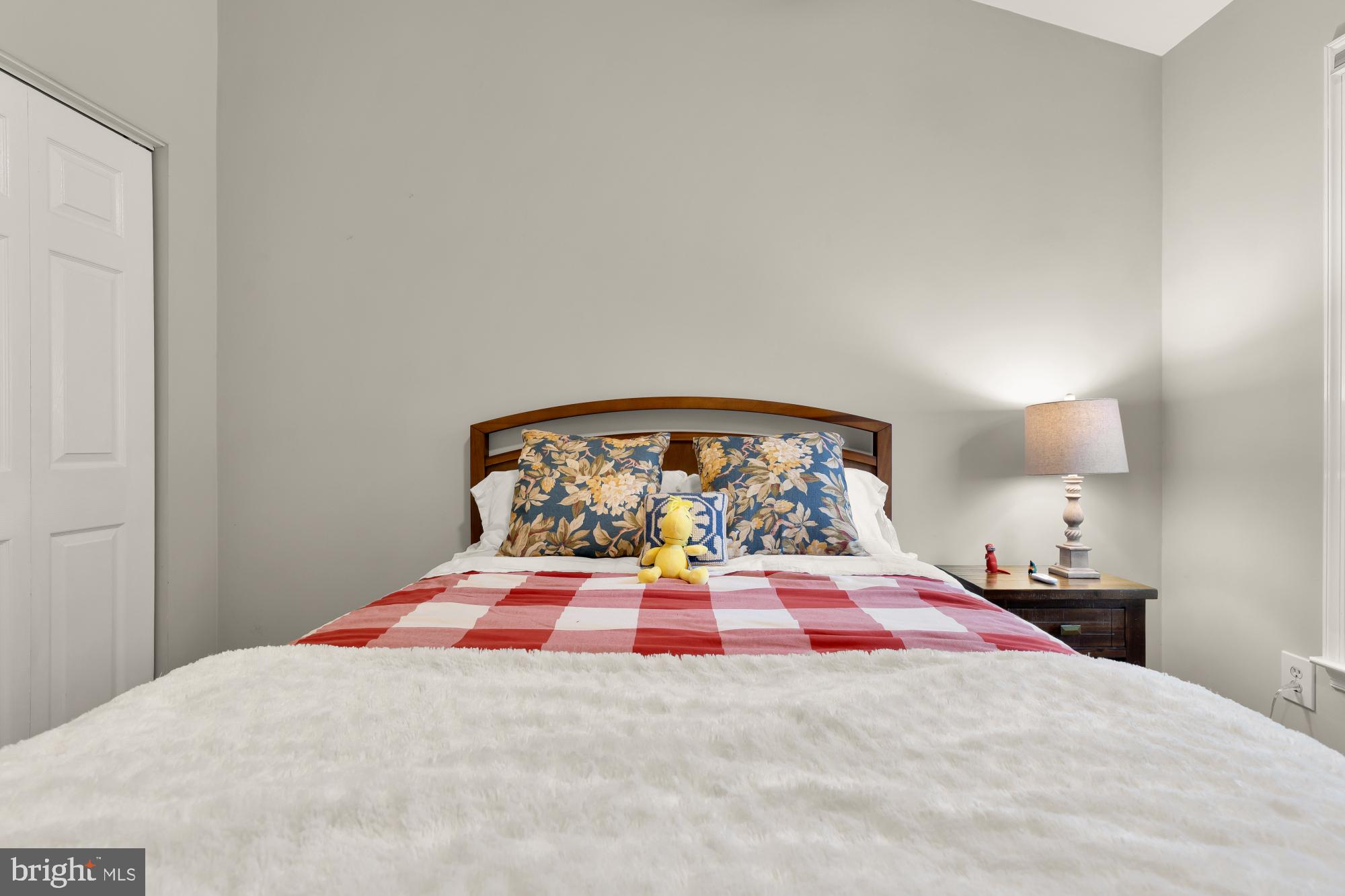 WHITLEY PARK CONDOMINIUM - Residential