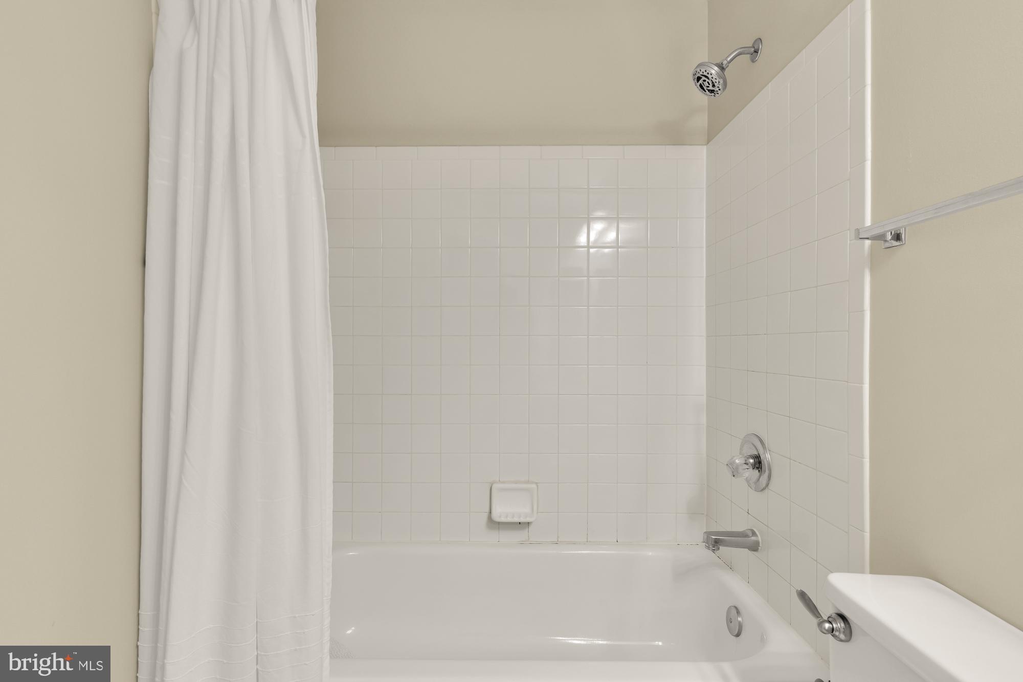 WHITLEY PARK CONDOMINIUM - Residential