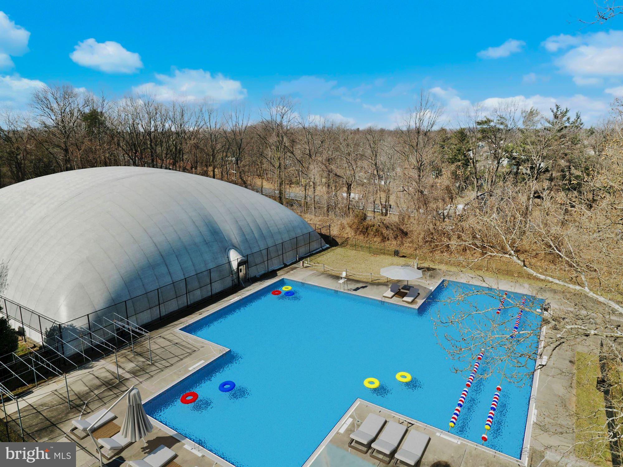 WHITLEY PARK CONDOMINIUM - Residential