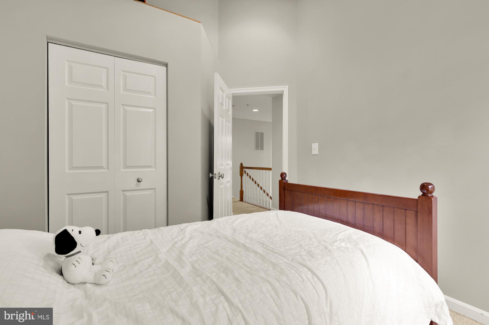 WHITLEY PARK CONDOMINIUM - Residential