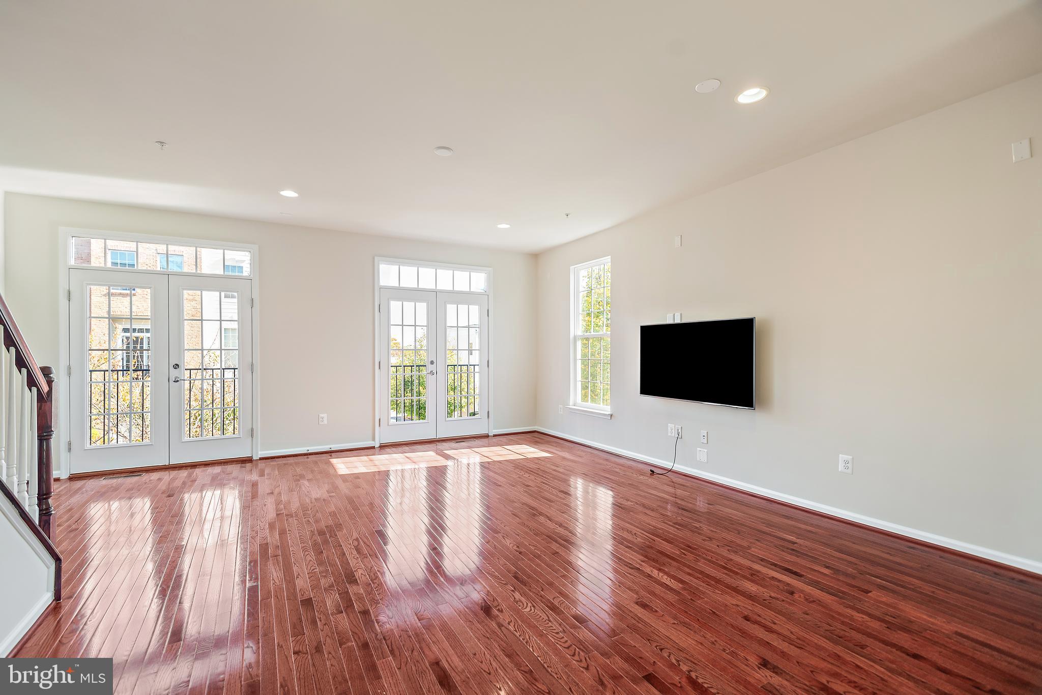 LEESBOROUGH - Residential