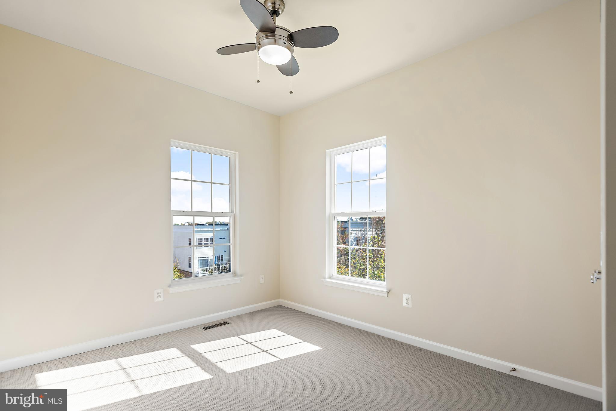 LEESBOROUGH - Residential