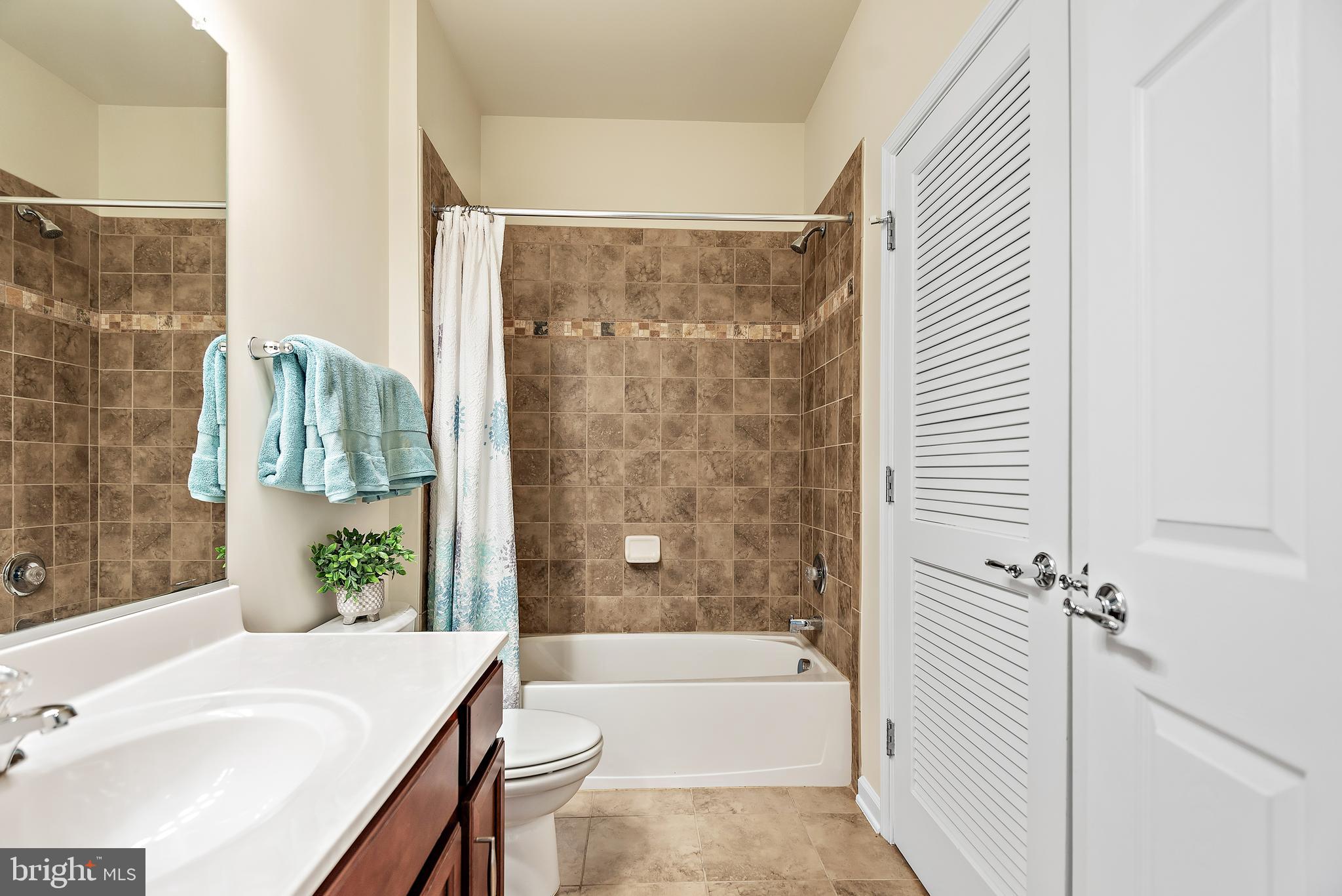 LEESBOROUGH - Residential