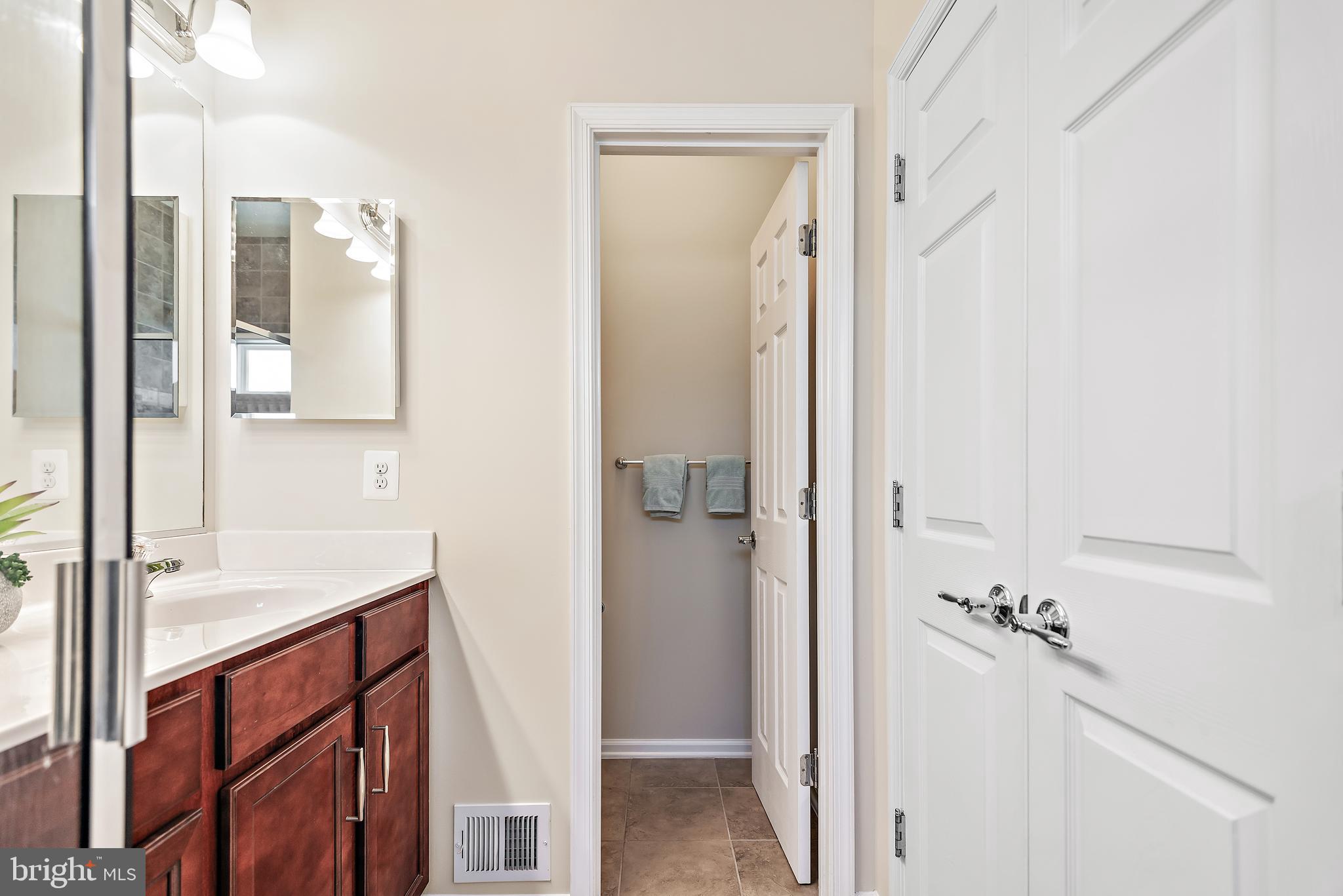 LEESBOROUGH - Residential