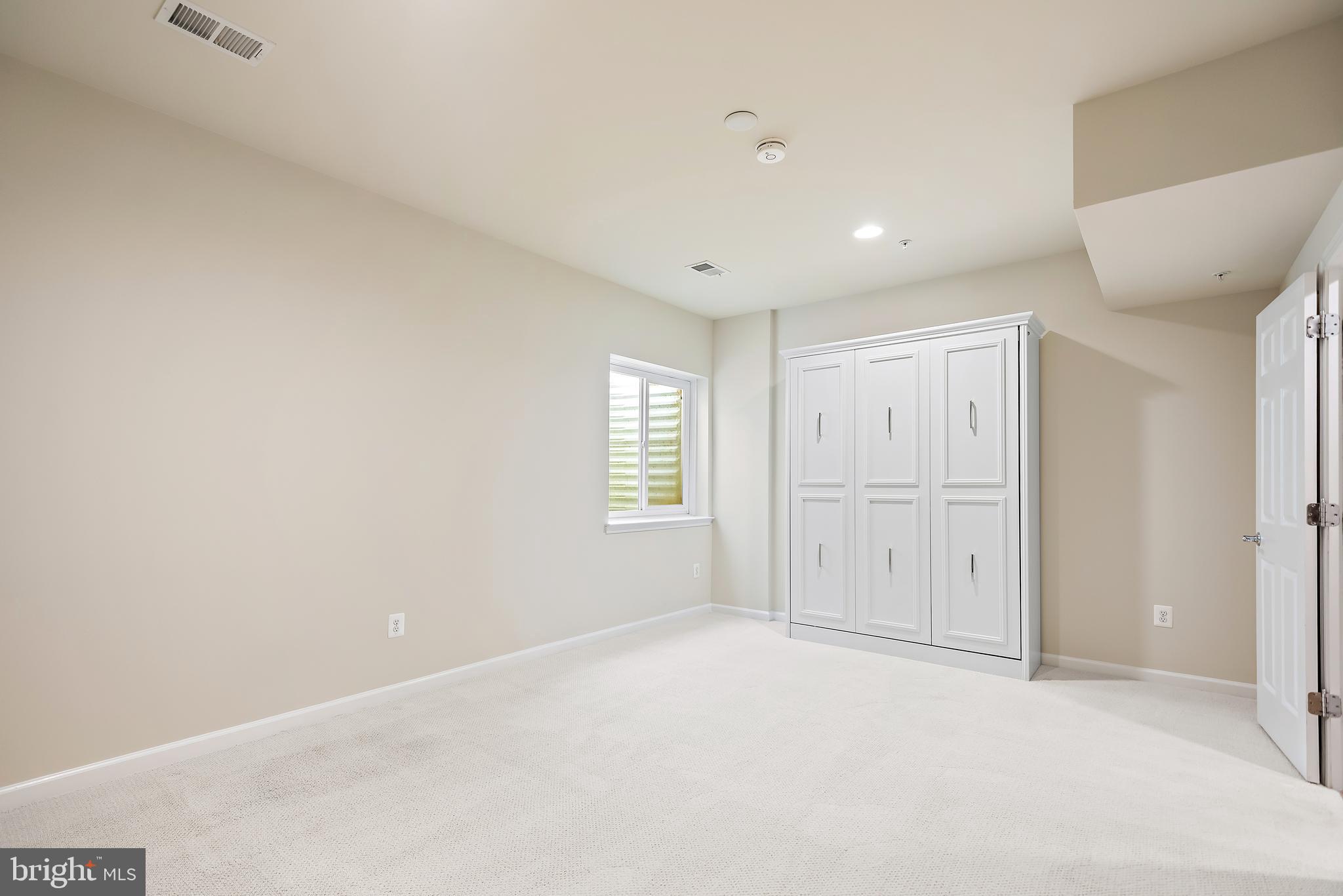 LEESBOROUGH - Residential