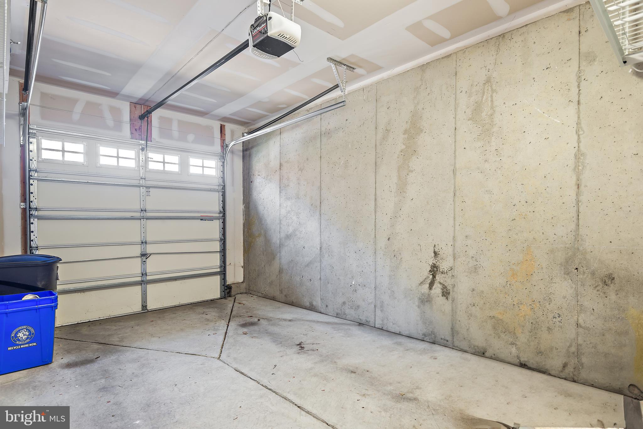 LEESBOROUGH - Residential