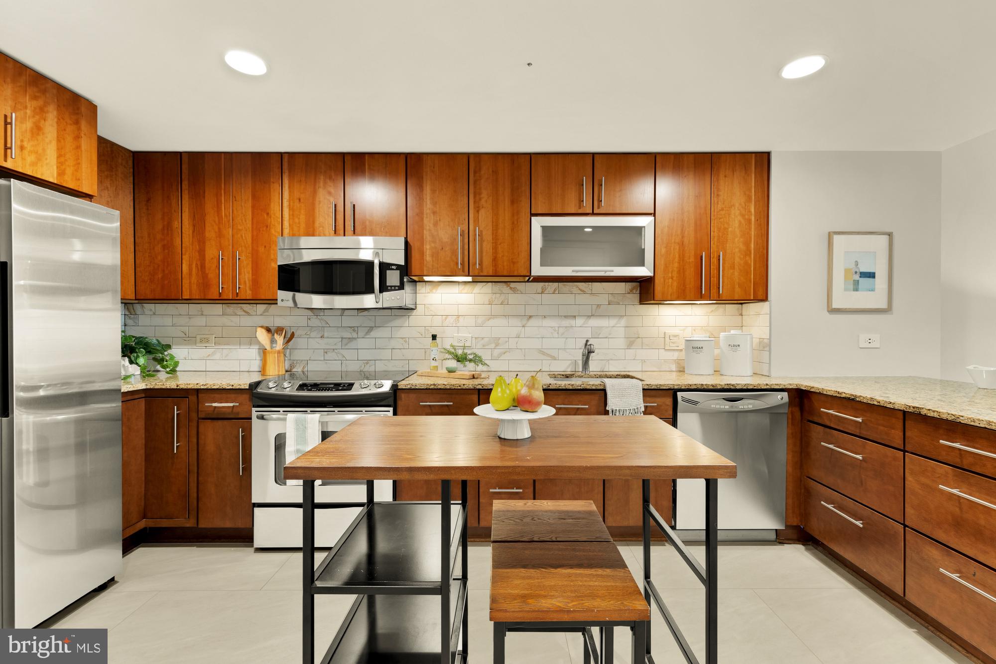 1025 1ST SE 104