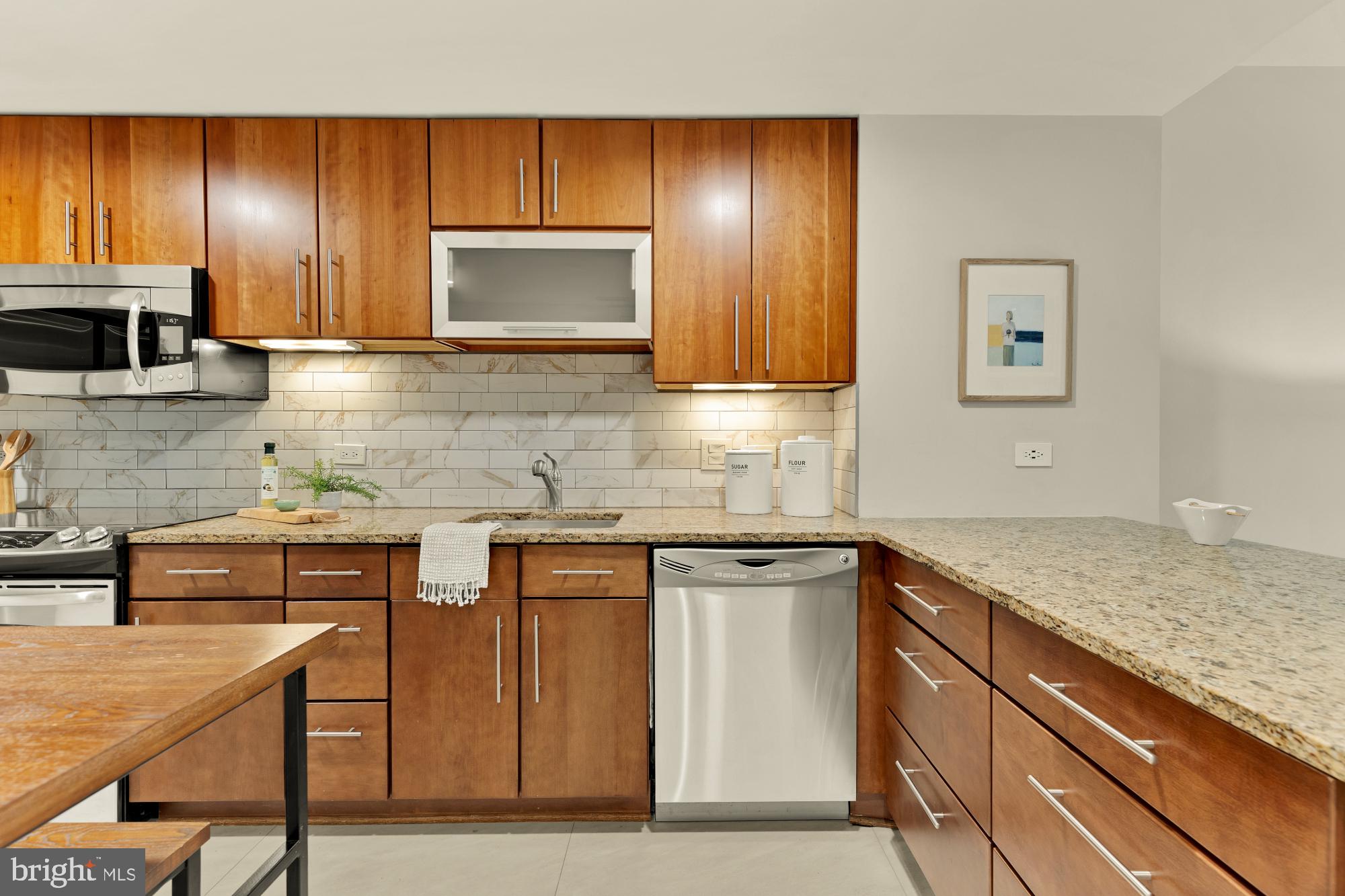 1025 1ST SE 104