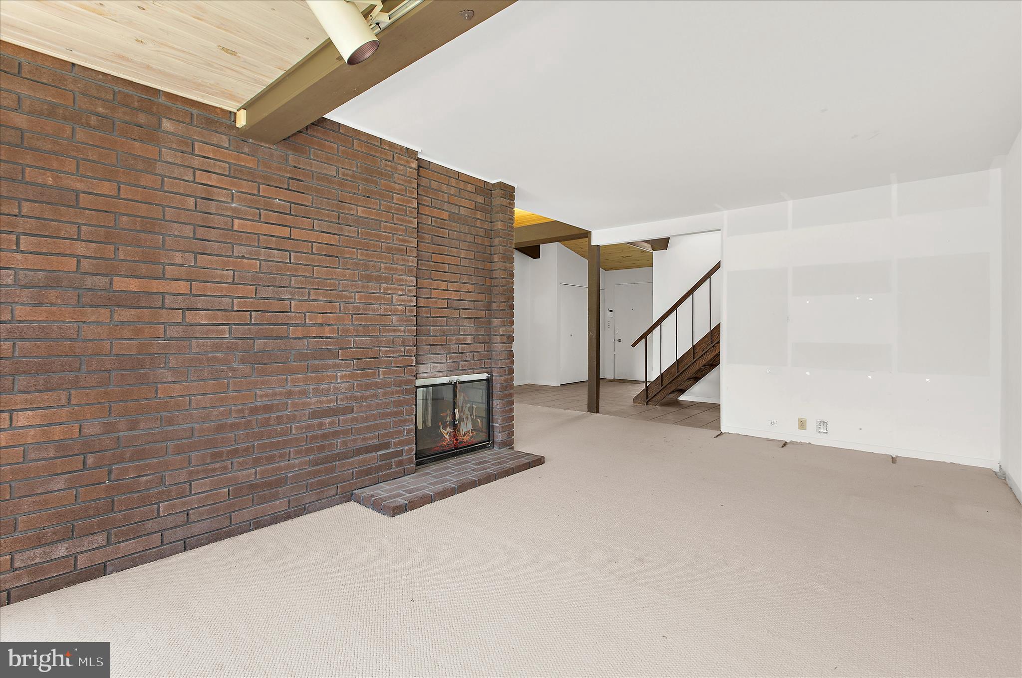 LONG MEADOW AT GARRISON - Residential