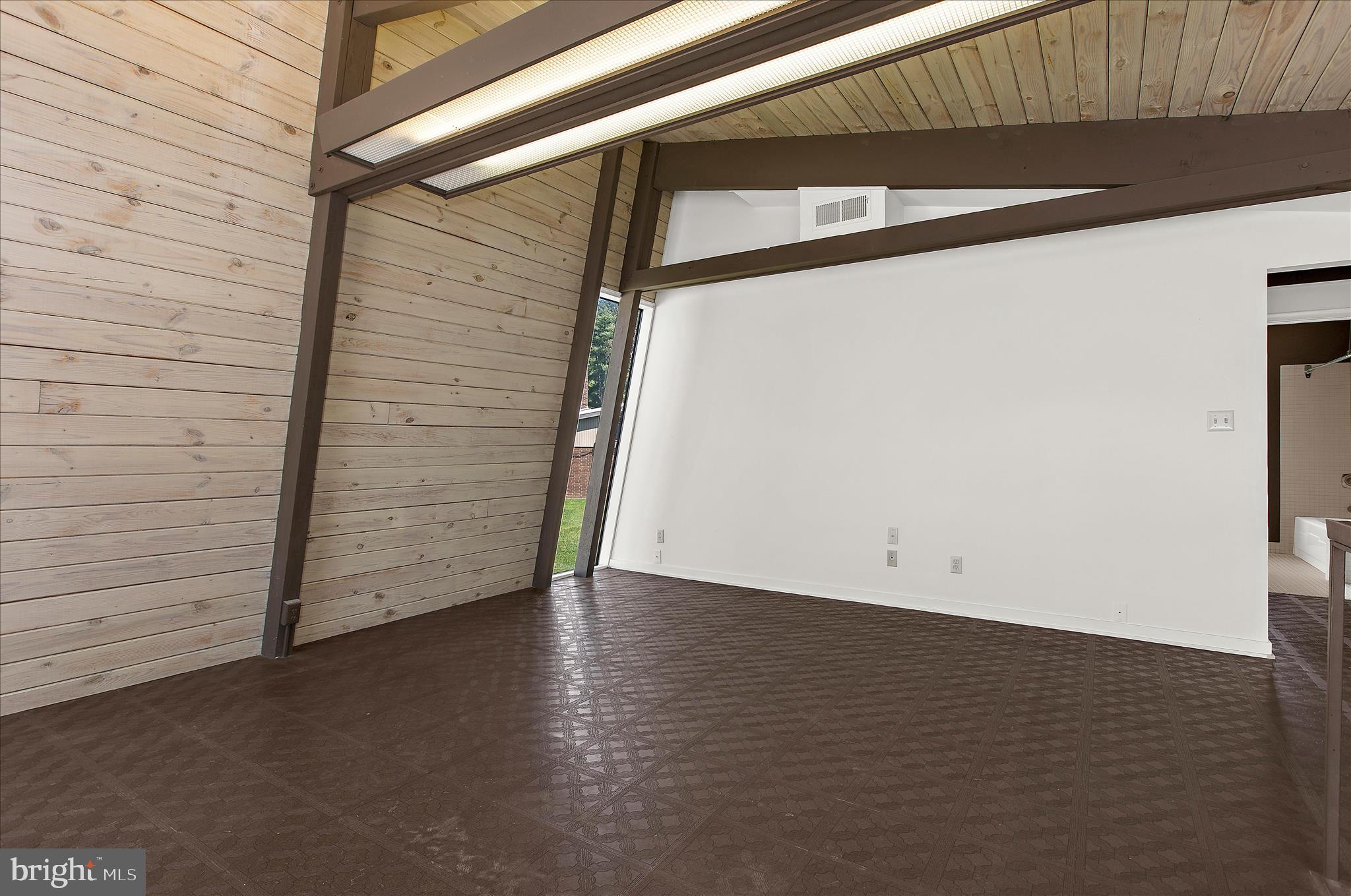 LONG MEADOW AT GARRISON - Residential