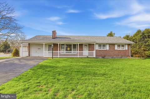 Photo of 10732 Van Lear Drive, WILLIAMSPORT, MD 21795 (MLS # MDWA2035202)