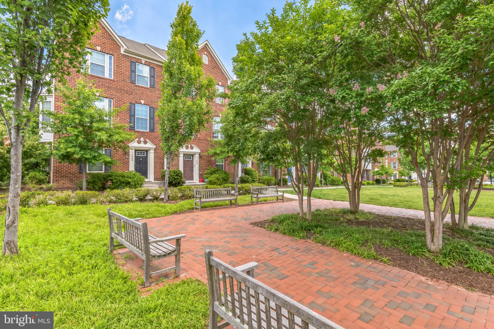 HOWARD SQUARE - Residential Lease