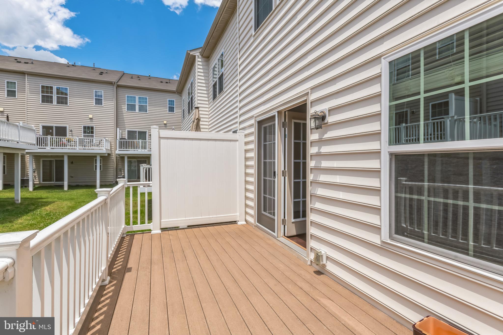 HOWARD SQUARE - Residential Lease