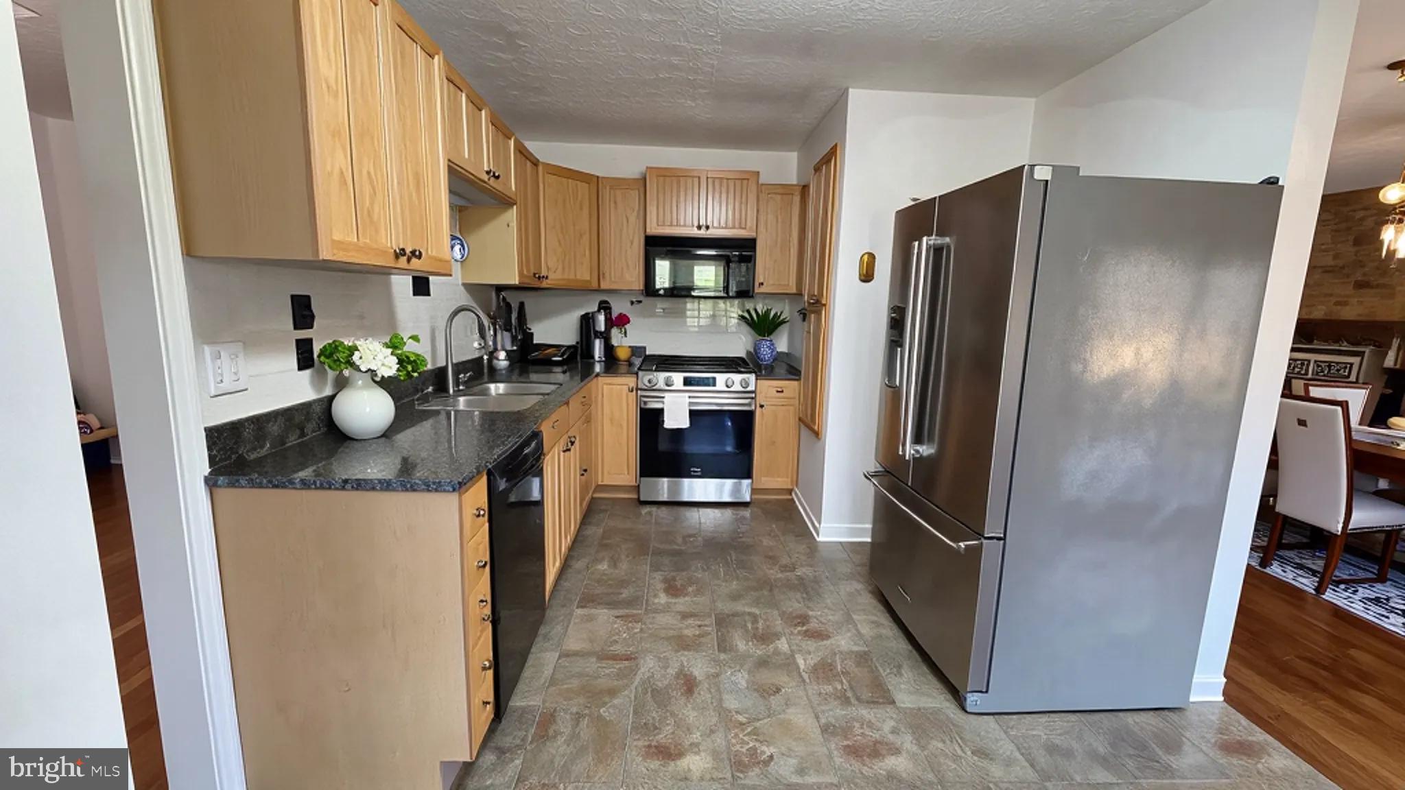 MINNIEVILLE MANOR - Residential