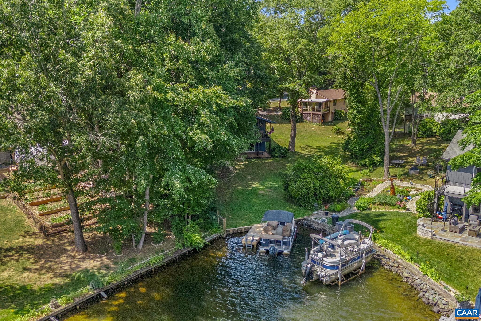 LAKE MONTICELLO - Residential