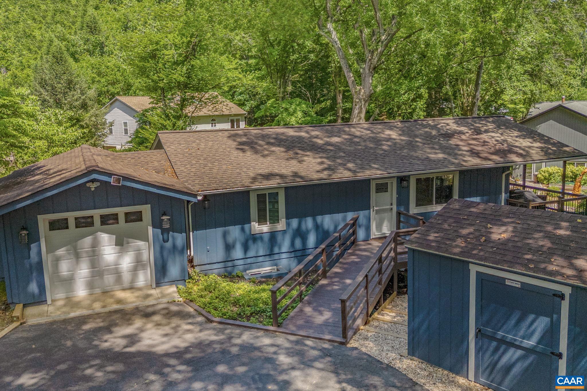 LAKE MONTICELLO - Residential