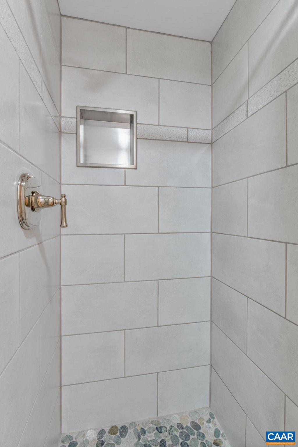 LAKE MONTICELLO - Residential