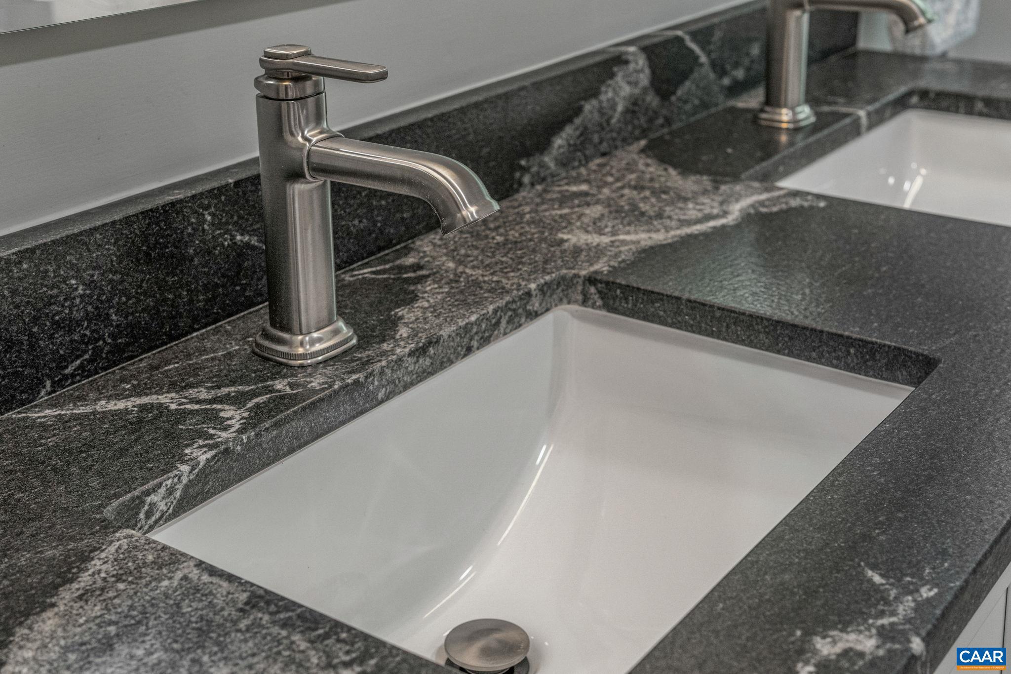 LAKE MONTICELLO - Residential