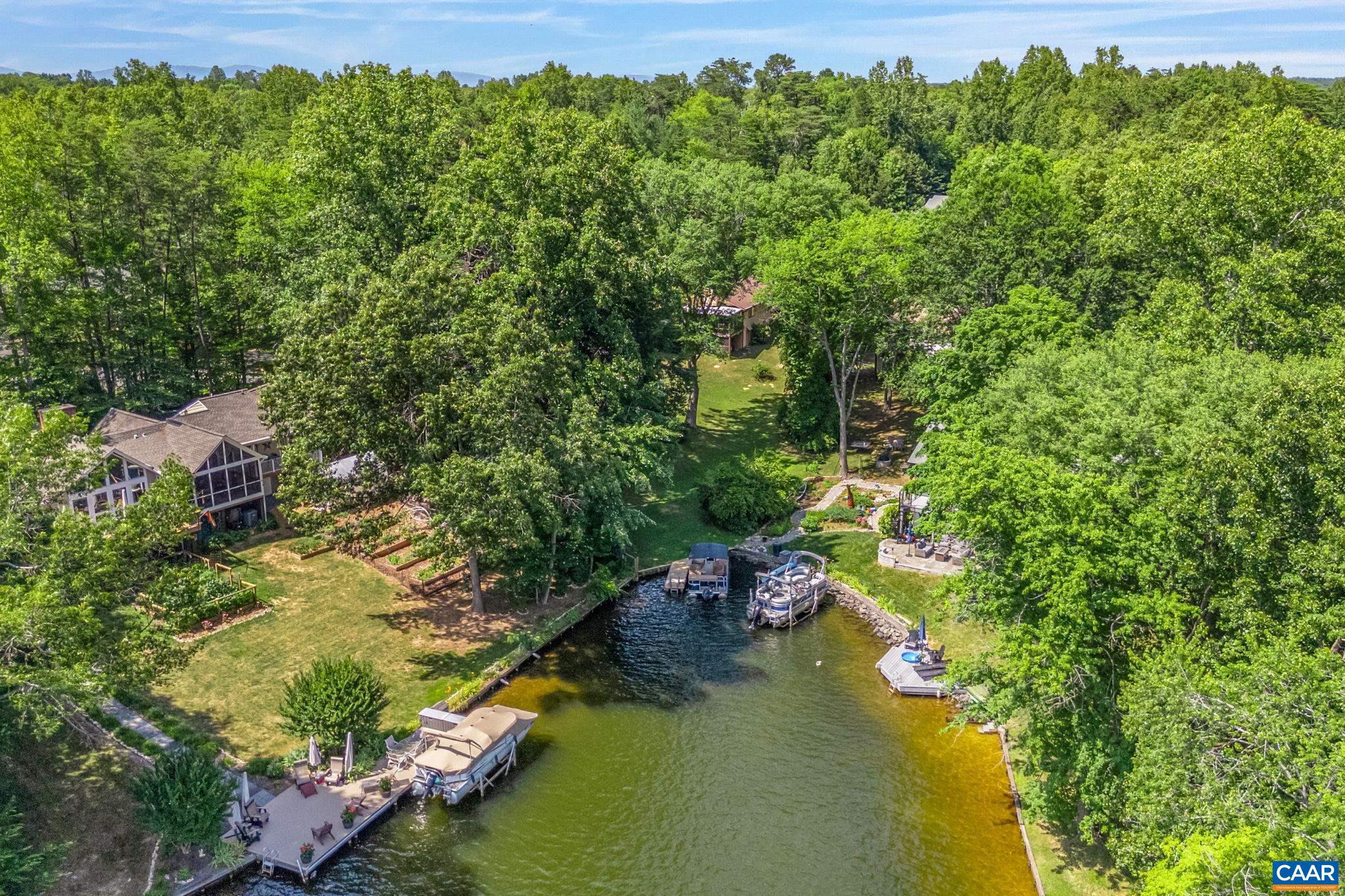 LAKE MONTICELLO - Residential