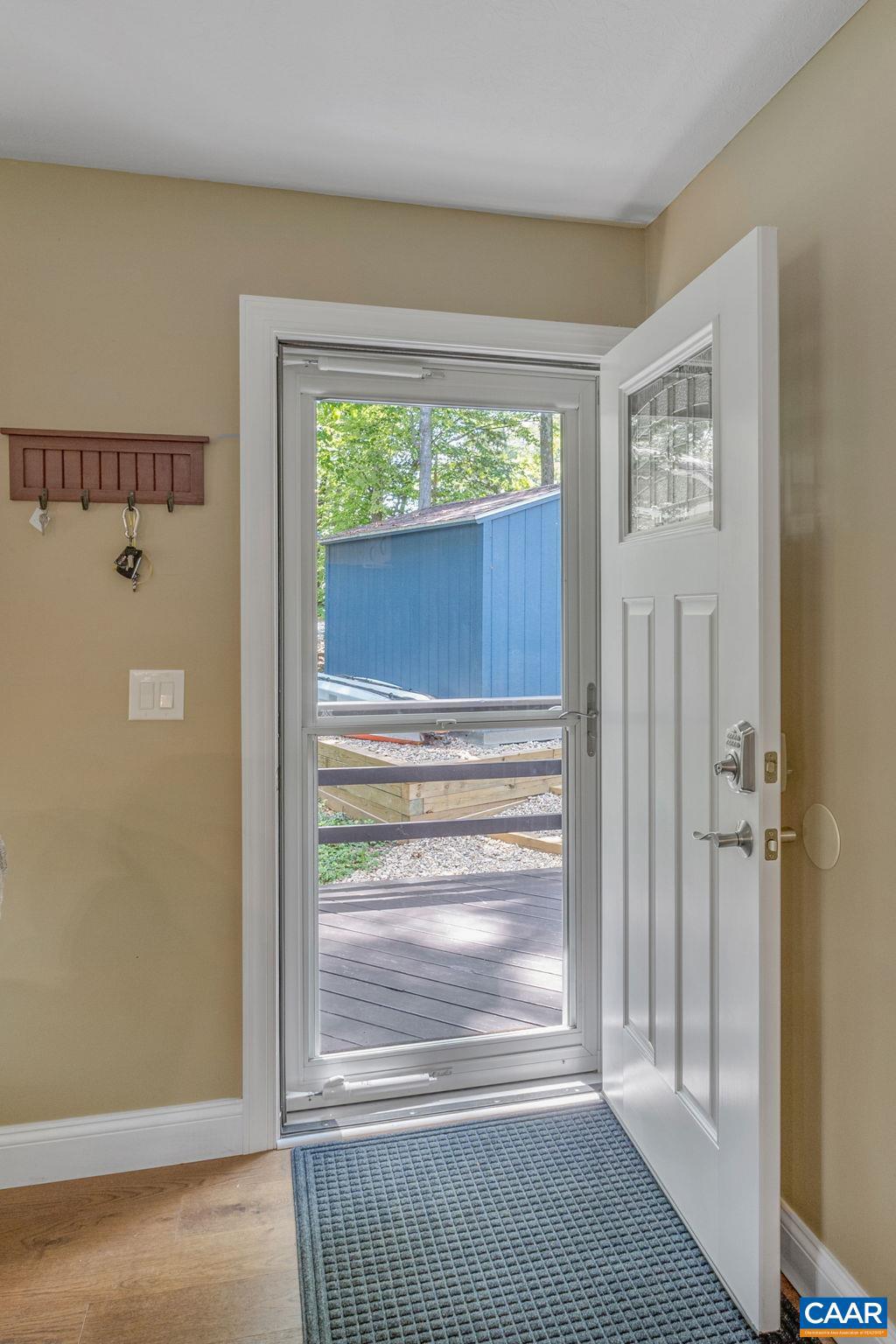 LAKE MONTICELLO - Residential