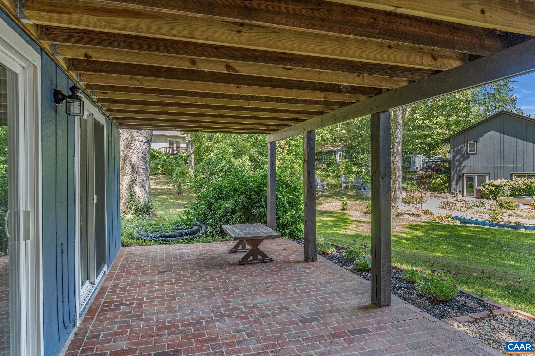 LAKE MONTICELLO - Residential