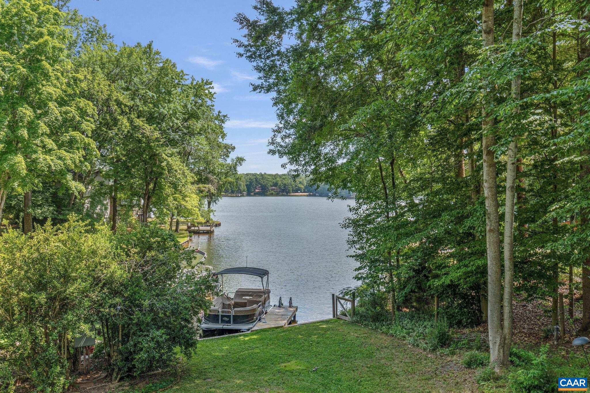 LAKE MONTICELLO - Residential