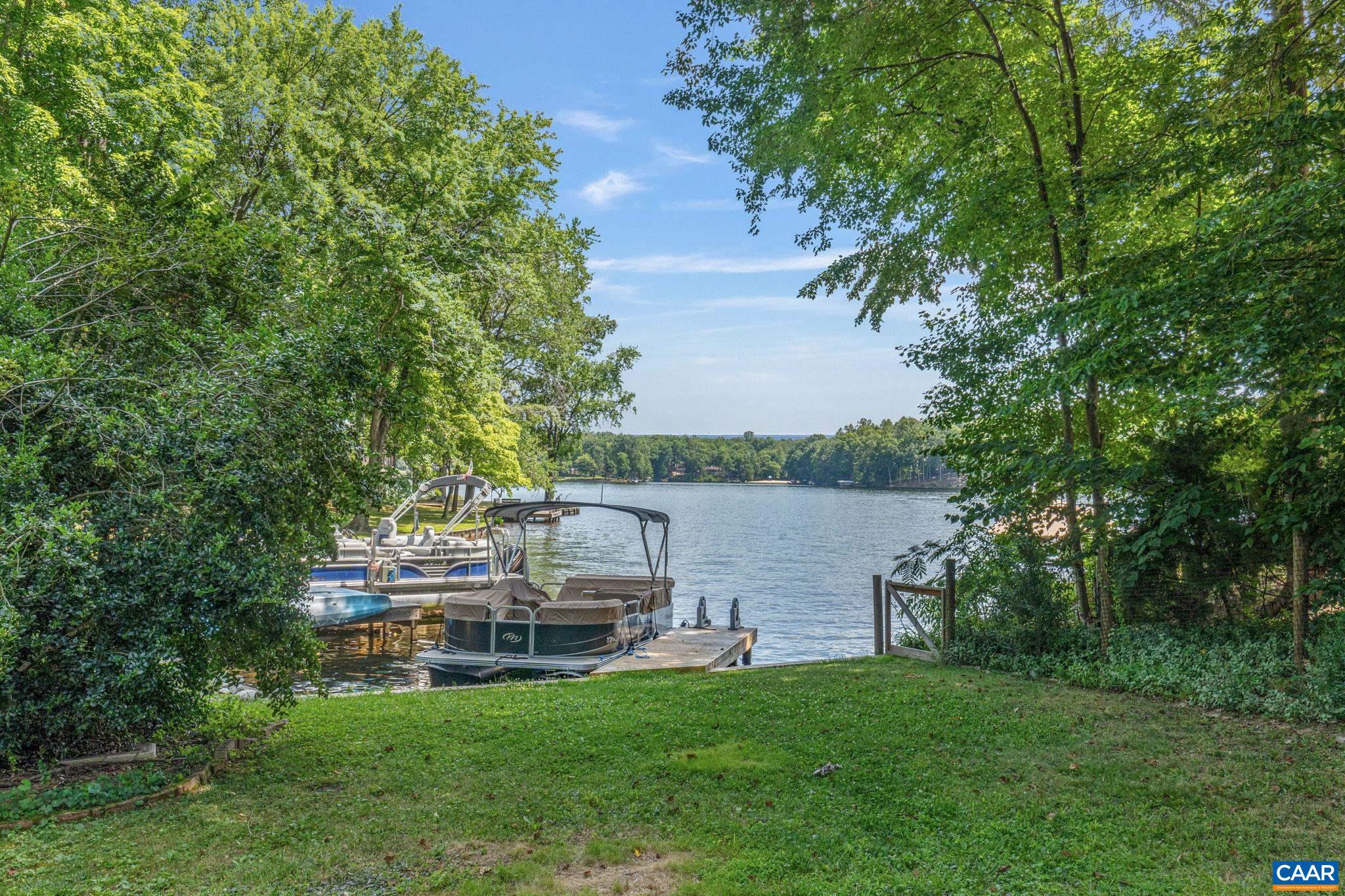 LAKE MONTICELLO - Residential