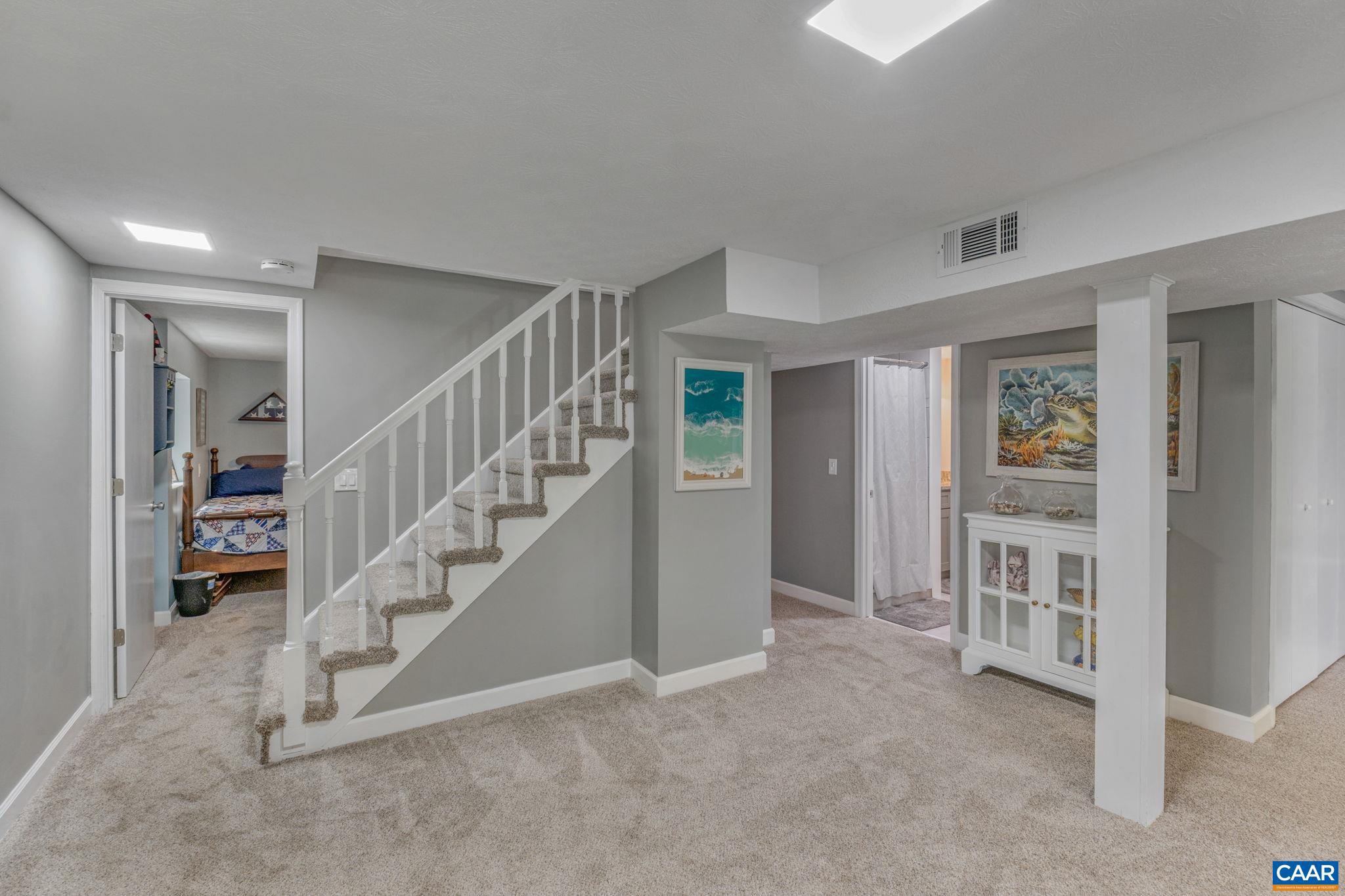 LAKE MONTICELLO - Residential