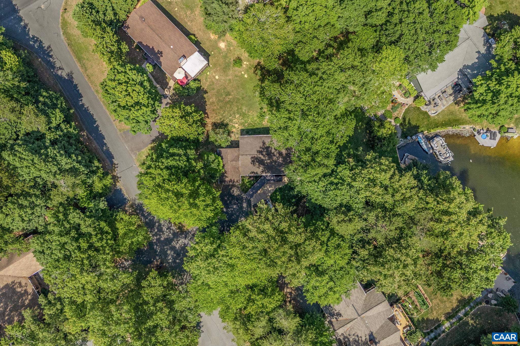 LAKE MONTICELLO - Residential