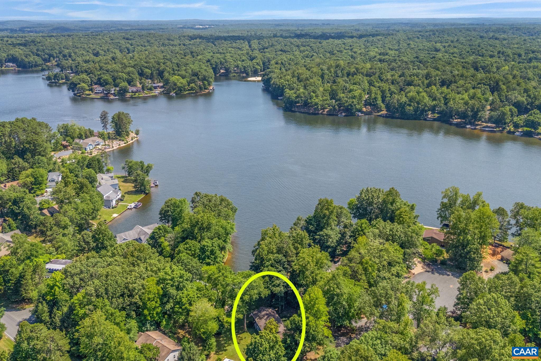 LAKE MONTICELLO - Residential