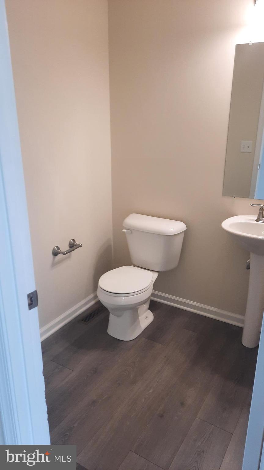 ADMIRALS QUAY - Residential Lease