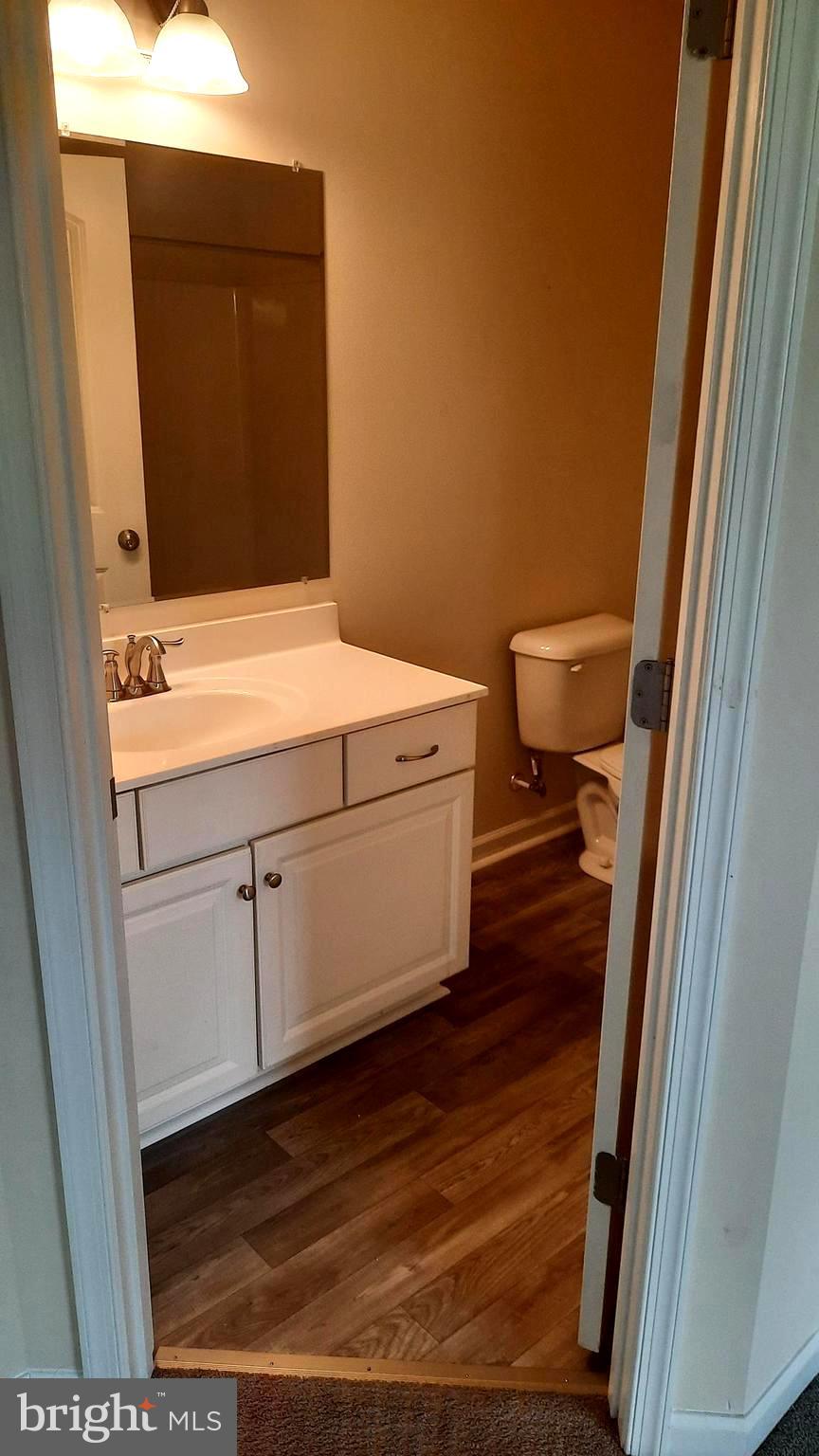 ADMIRALS QUAY - Residential Lease