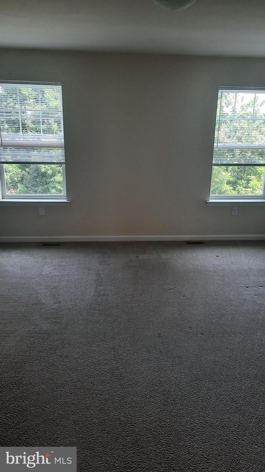 ADMIRALS QUAY - Residential Lease