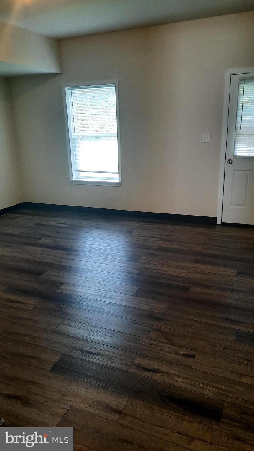 ADMIRALS QUAY - Residential Lease