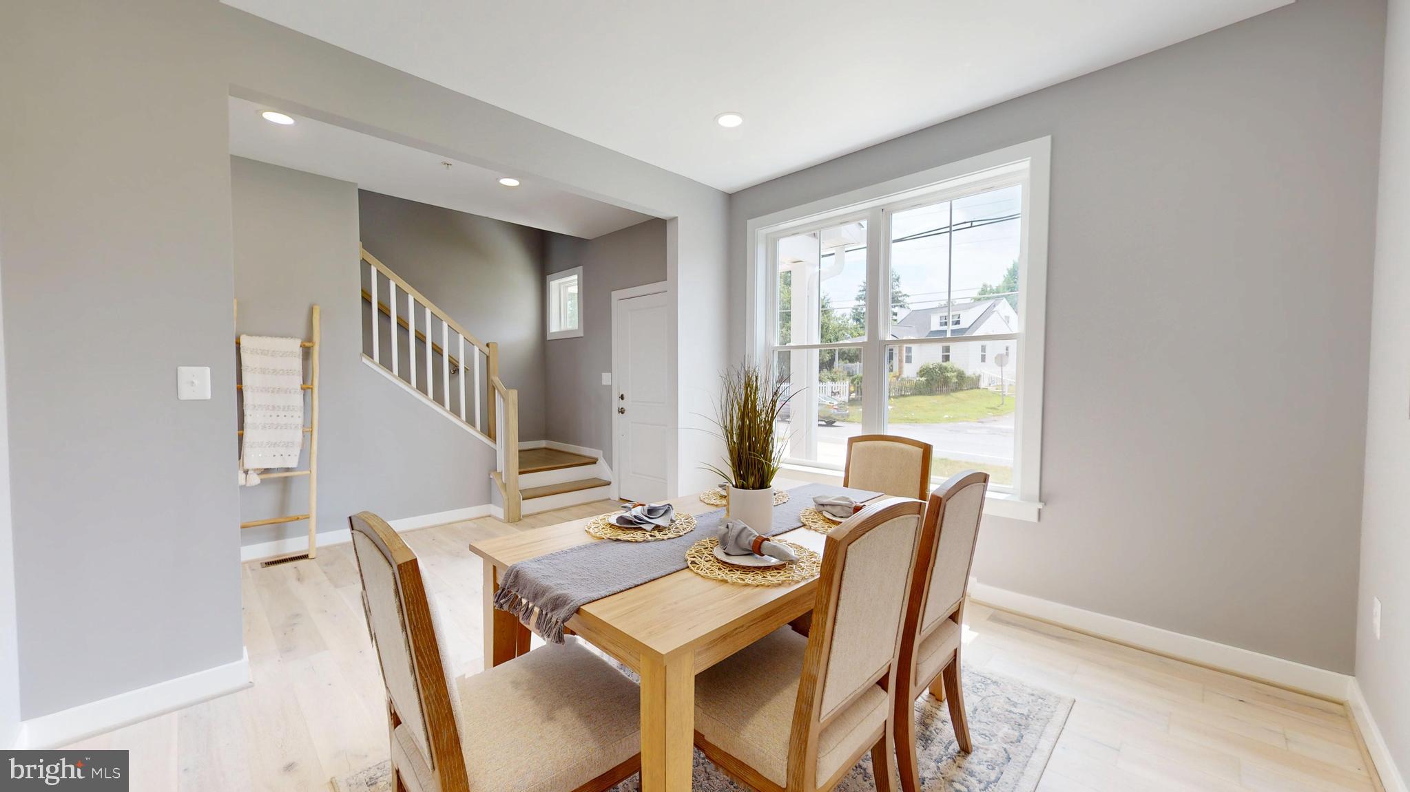 ROSEDALE - Residential