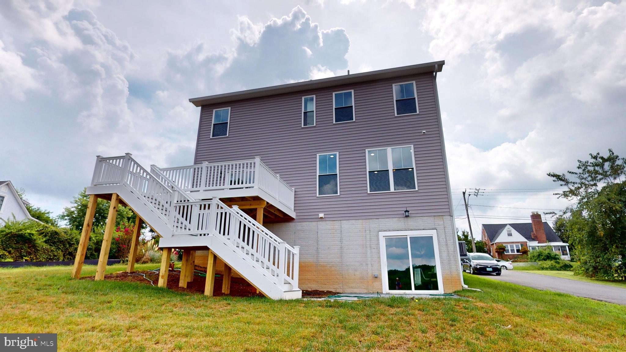 ROSEDALE - Residential