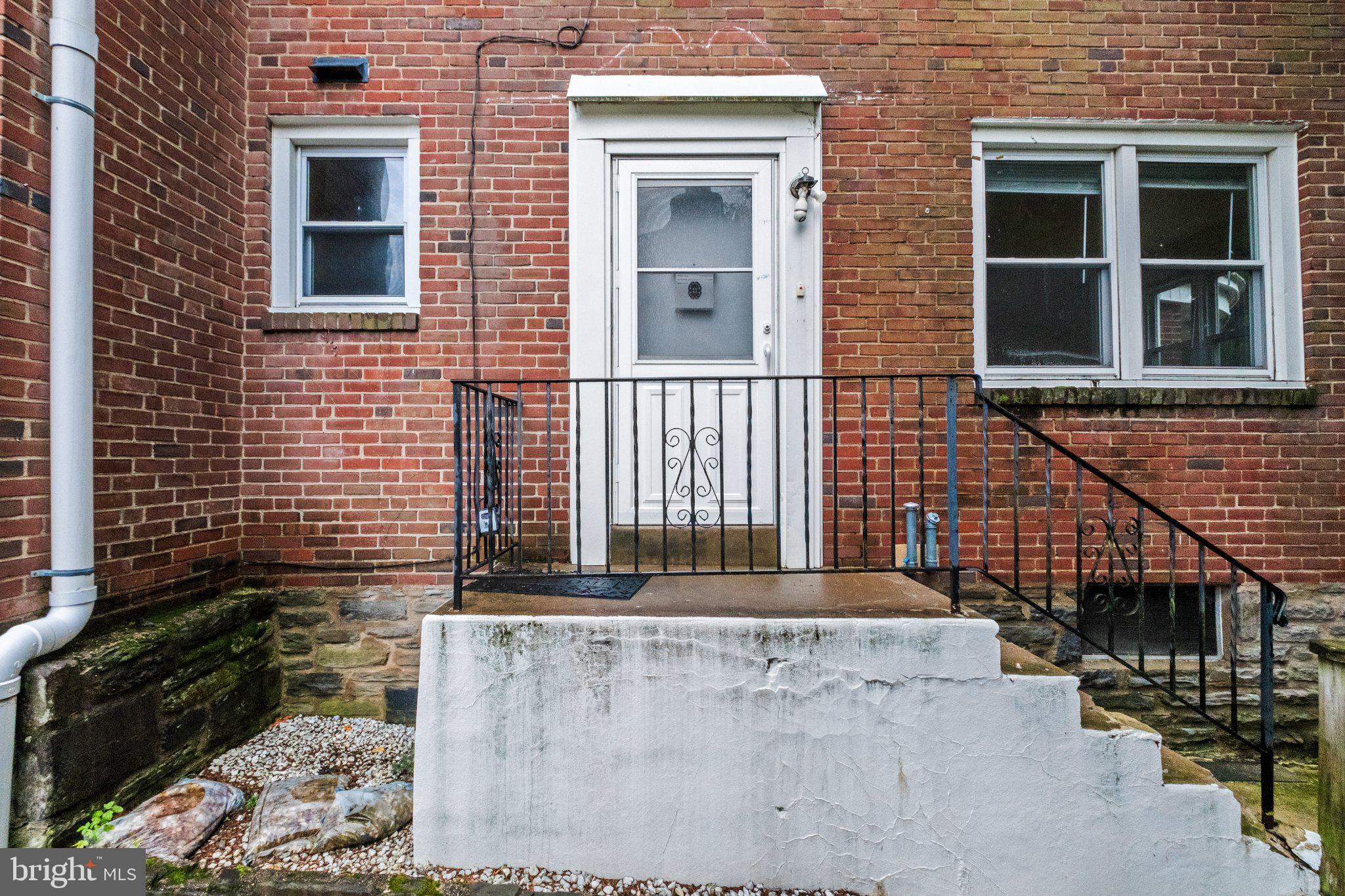 711 MORGAN AVENUE