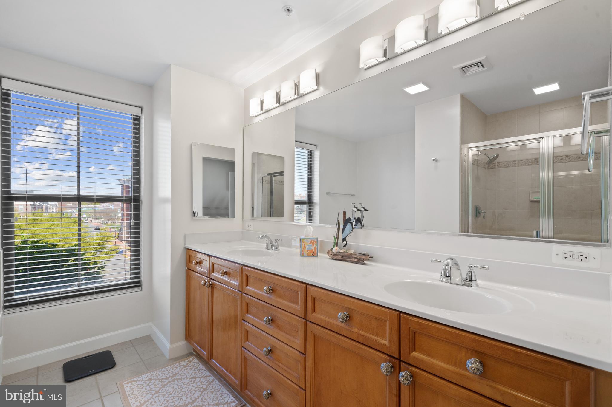 BELMONT BAY - Residential